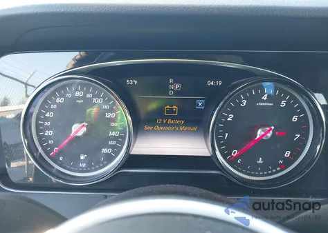 2019 Mercedes-Benz E 300 4Matic z USA, uszkodzony, nr VIN WDDZF4KB4KA508339